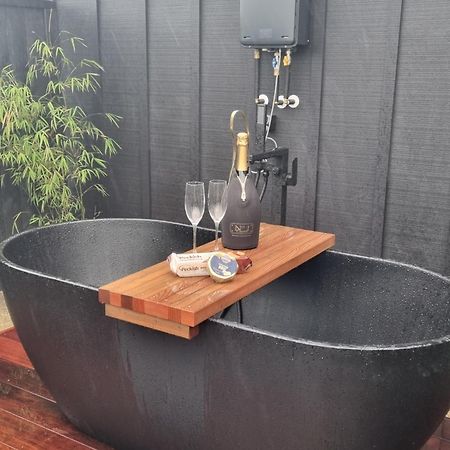 Bach22 Rustic Romantic Getaway Te Puna Eksteriør bilde